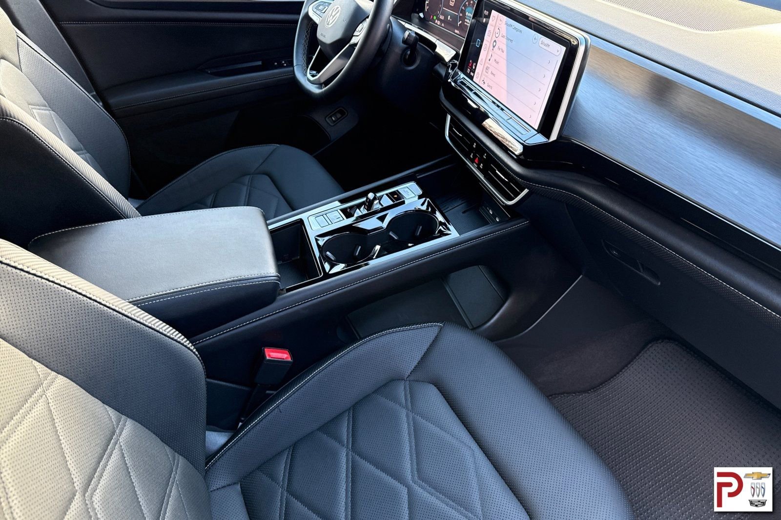 Used 2025 Volkswagen Atlas Cross Sport SE image 19