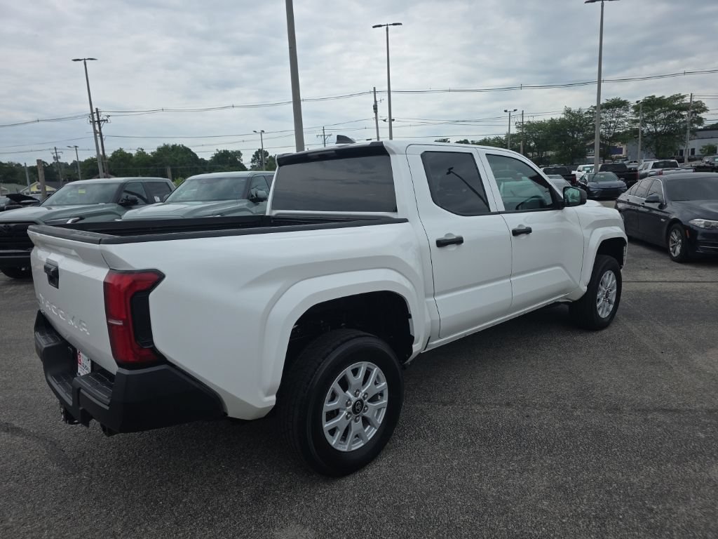 Used 2024 Toyota Tacoma SR AWD/4WD image 4