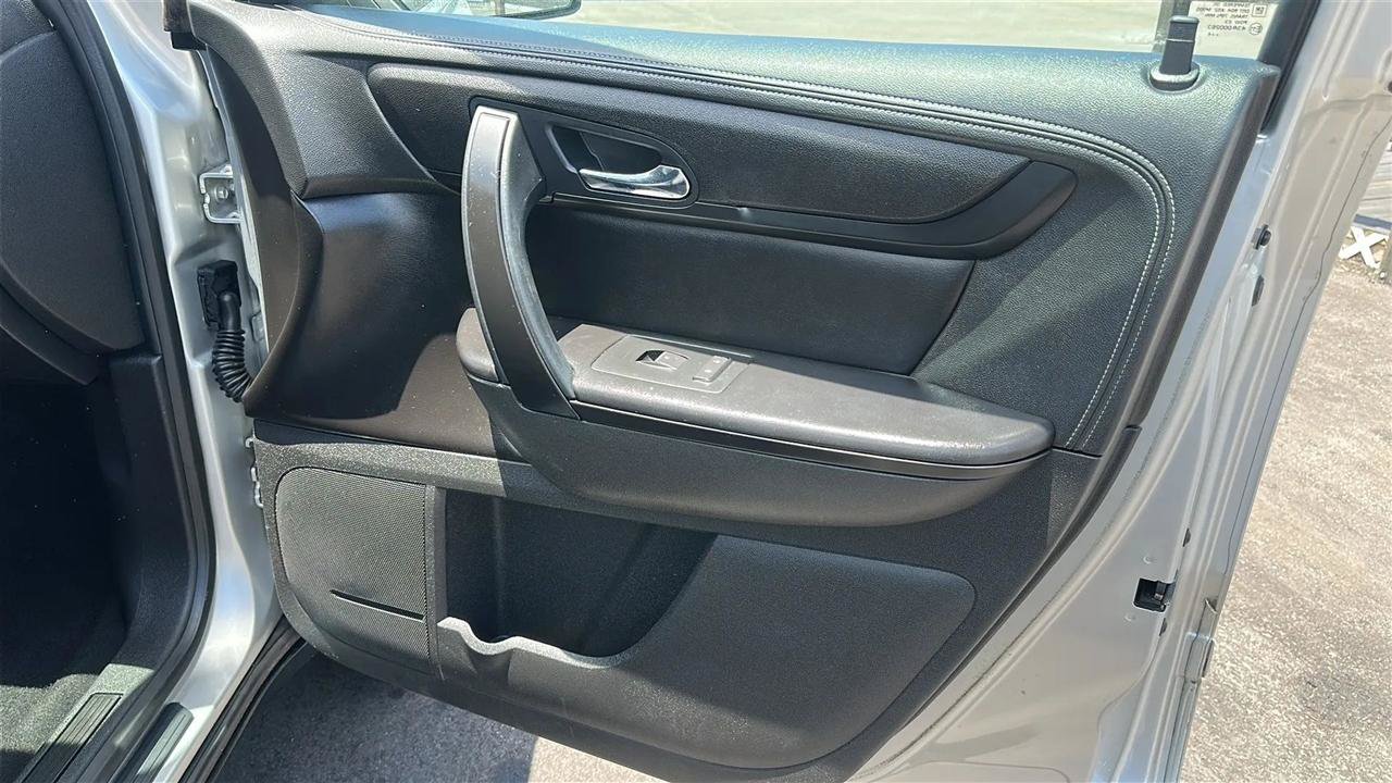 Used 2014 GMC Acadia SLE FWD image 28