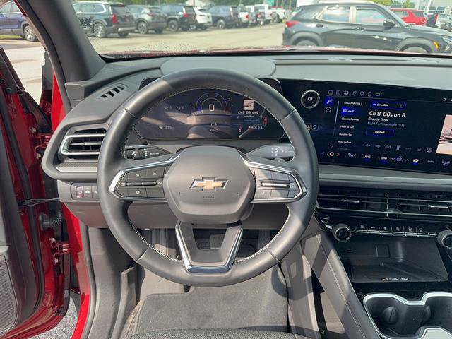 Certified 2025 Chevrolet Traverse LT w/ Driver Confidence Package FWD image 14