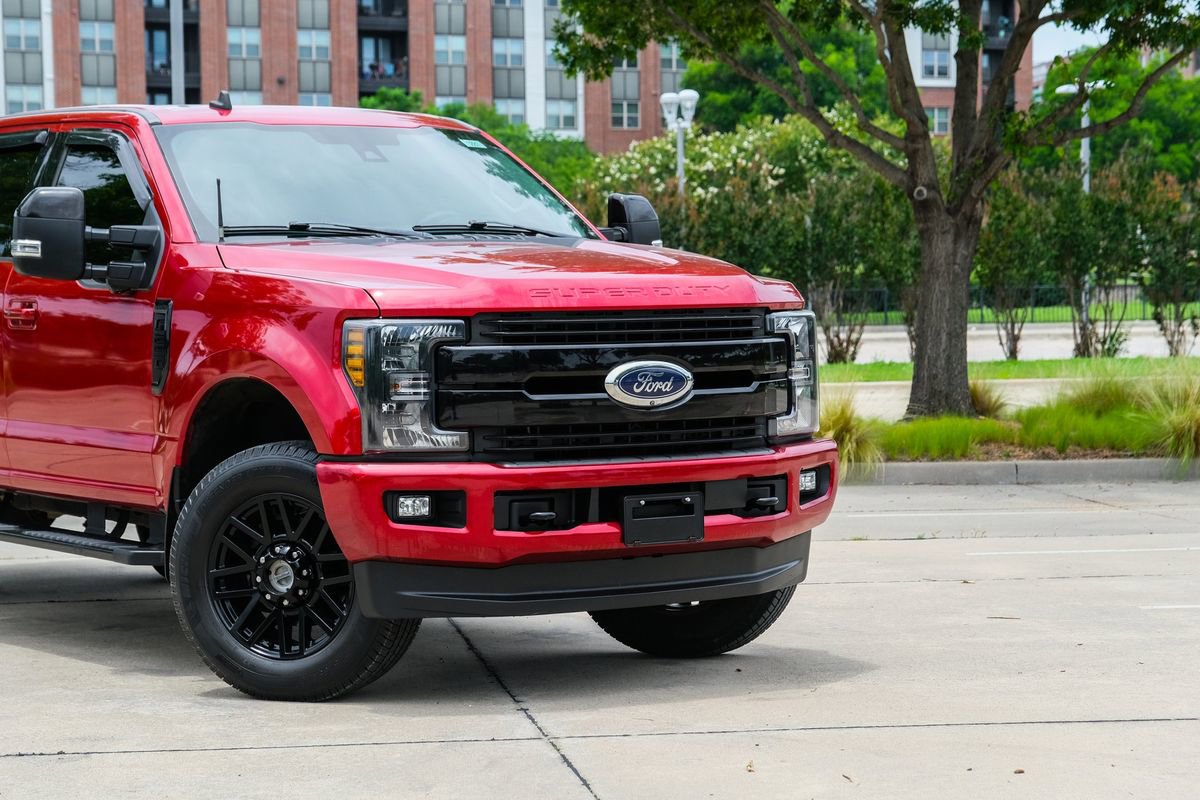 Used 2019 Ford F250 Lariat w/ Lariat Ultimate Package AWD/4WD image 4