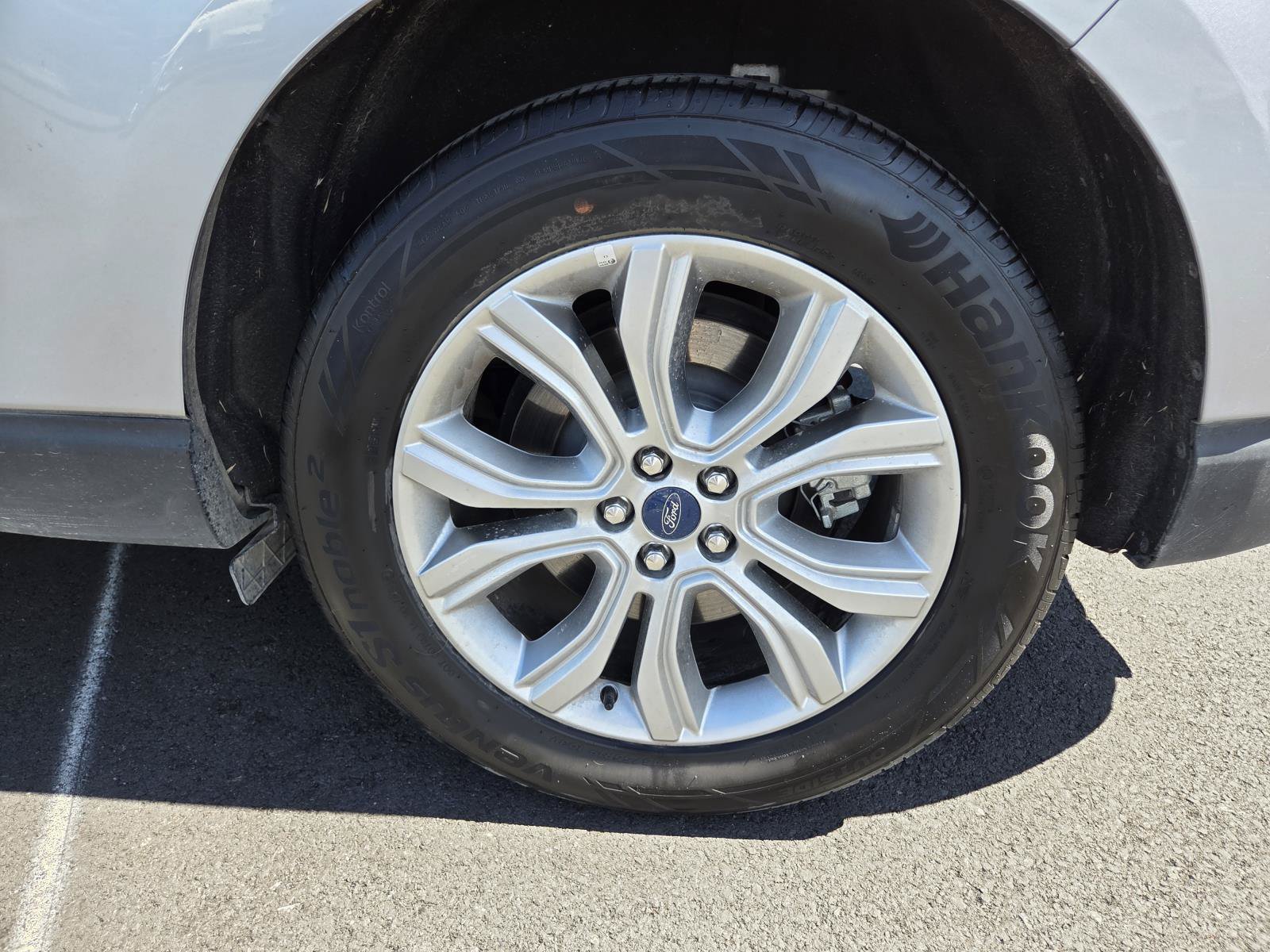 Used 2024 Ford Edge Titanium AWD/4WD image 9