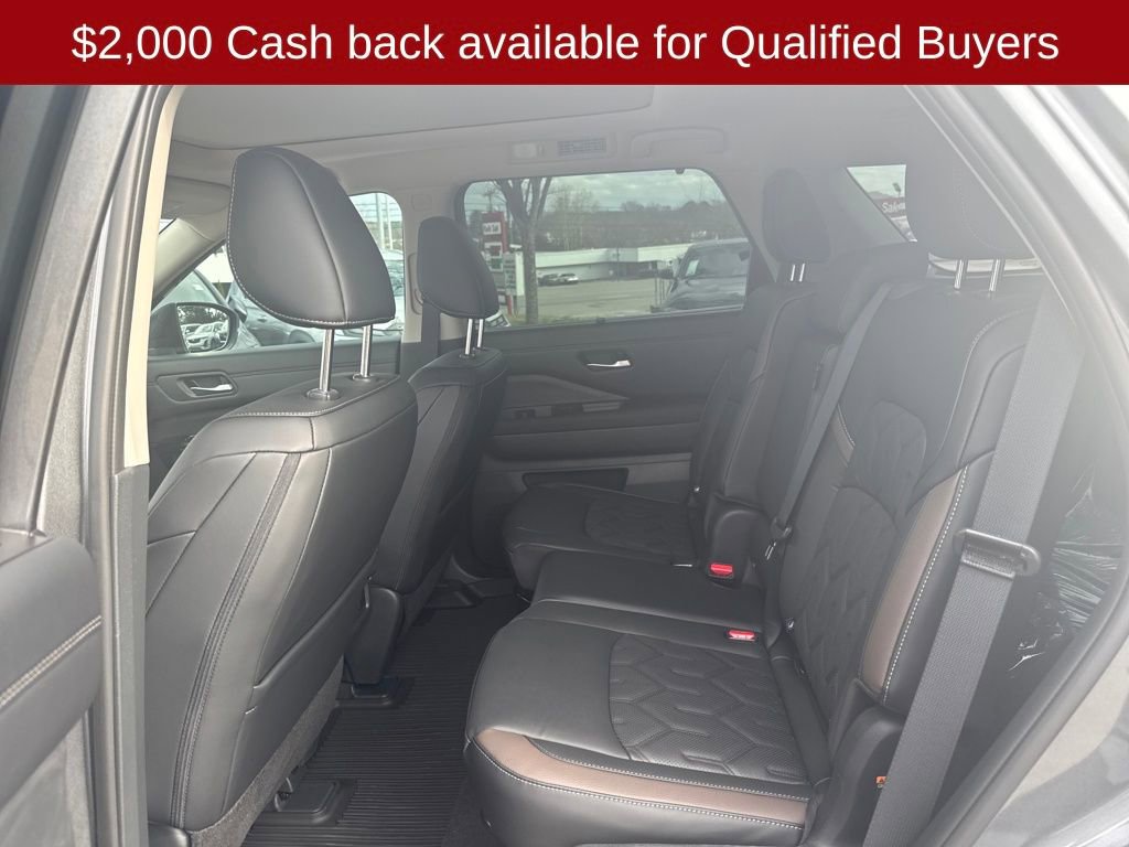 New 2026 Nissan Pathfinder Platinum image 27