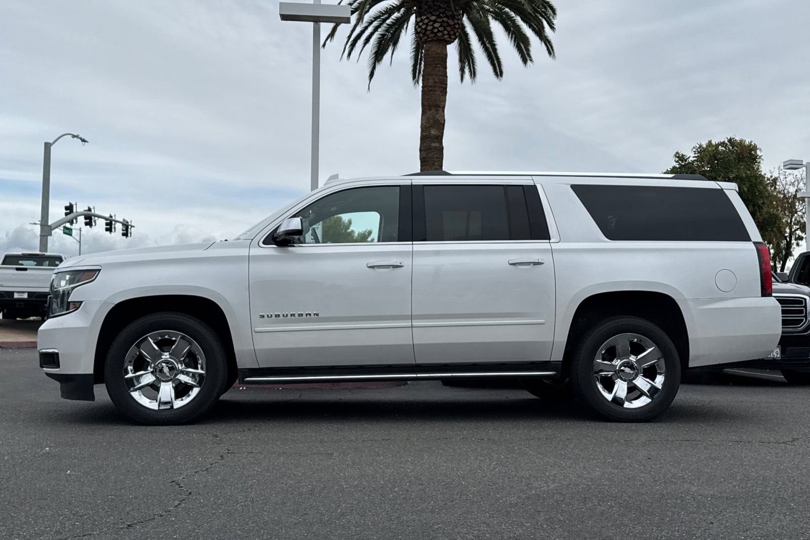 Used 2020 Chevrolet Suburban Premier w/ Max Trailering Package image 8