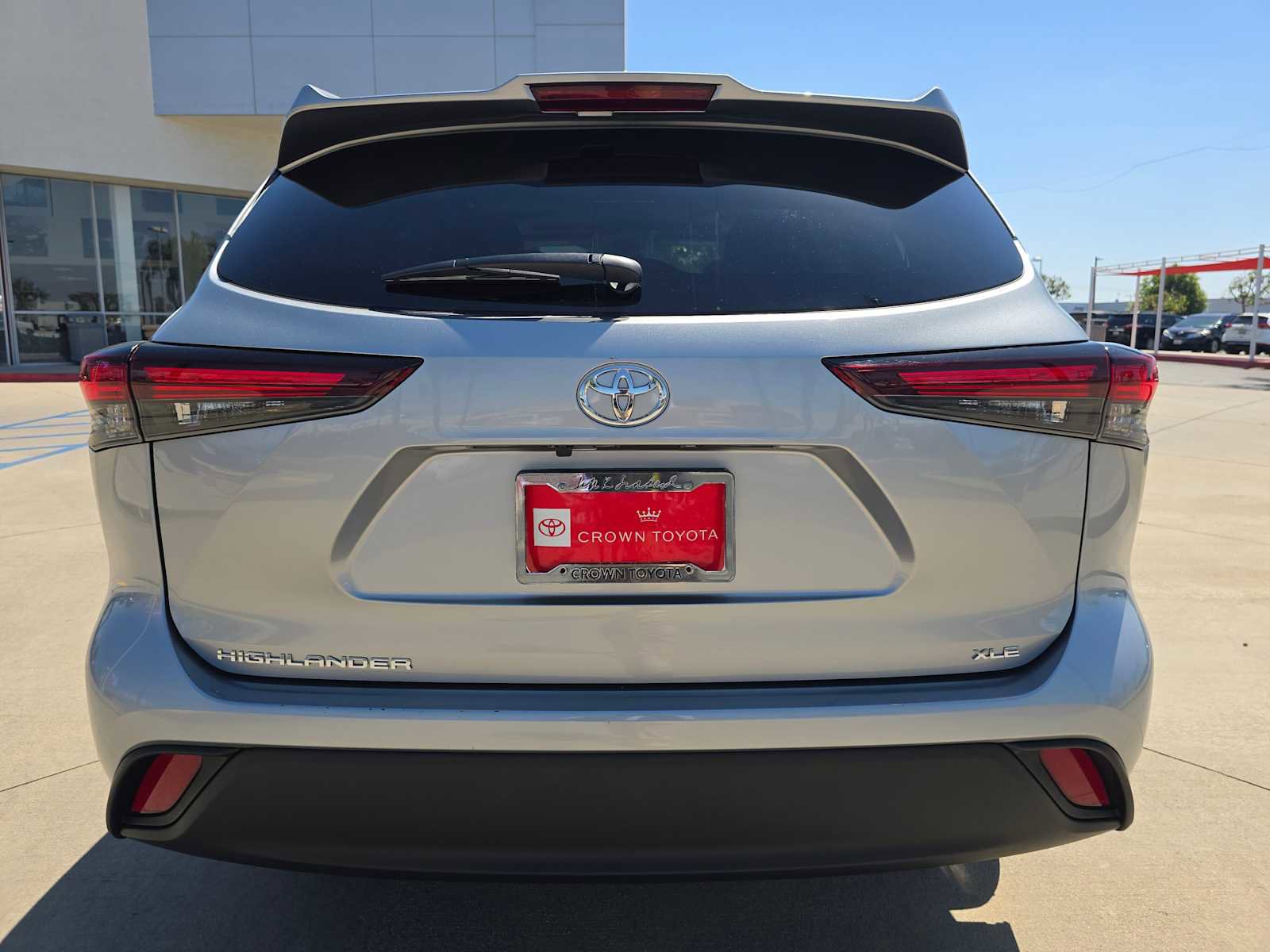 Certified 2025 Toyota Highlander XLE FWD image 15