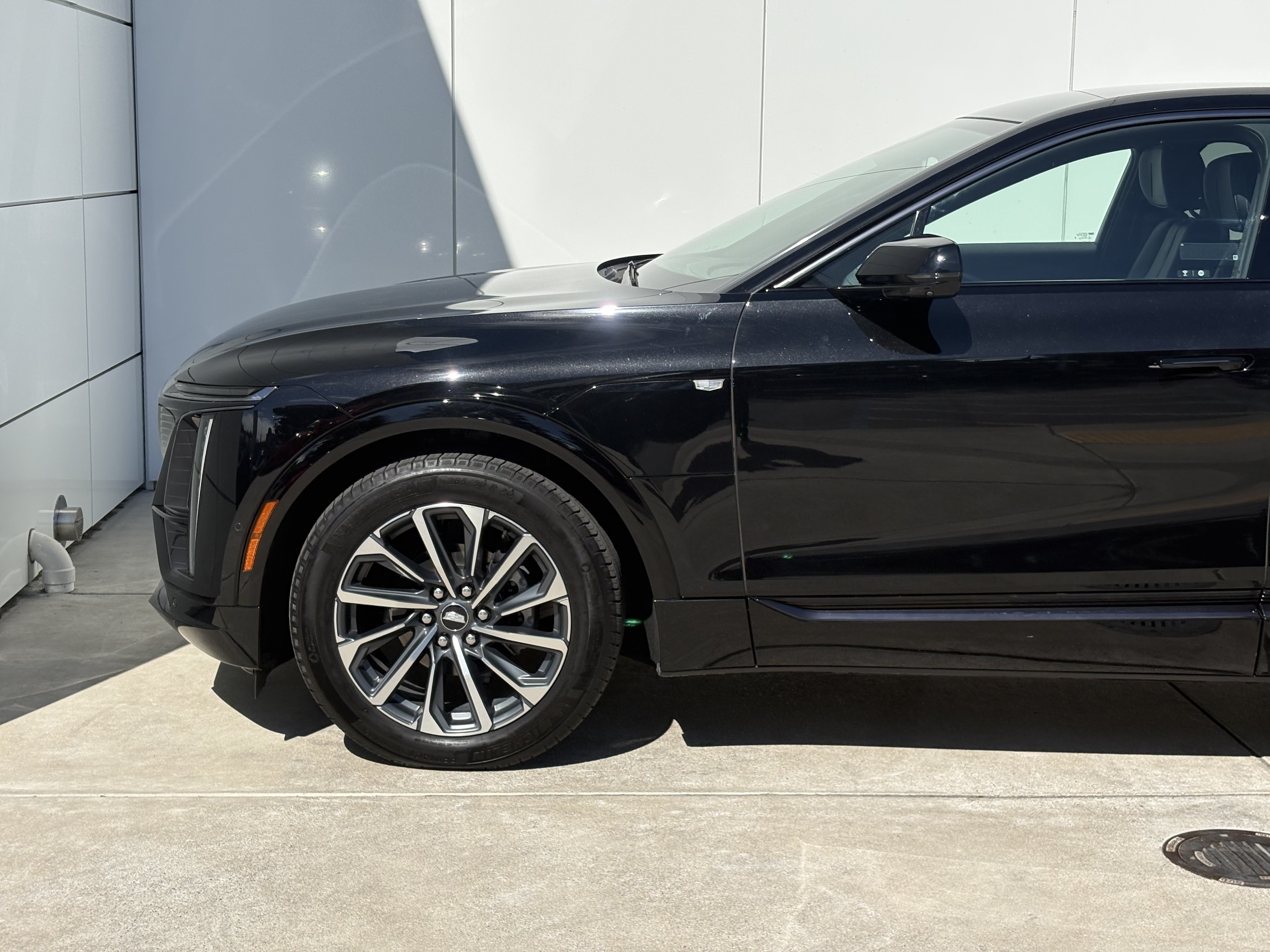 Used 2024 Cadillac Lyriq Sport AWD/4WD image 5