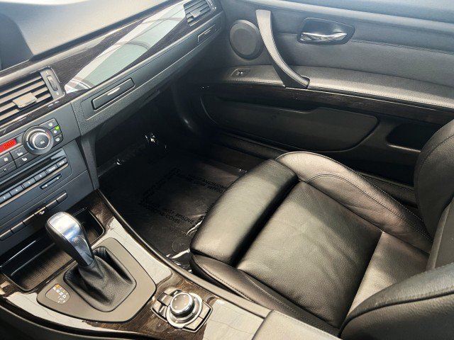 Used 2012 BMW 335i xDrive Coupe AWD/4WD image 22