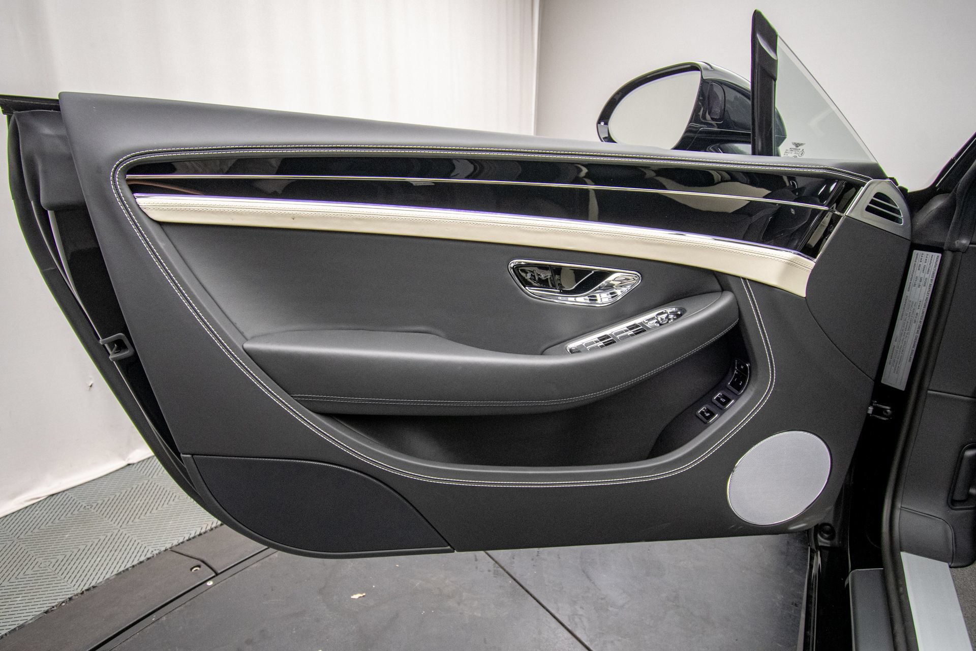 New 2026 Bentley Continental GTC AWD/4WD image 36