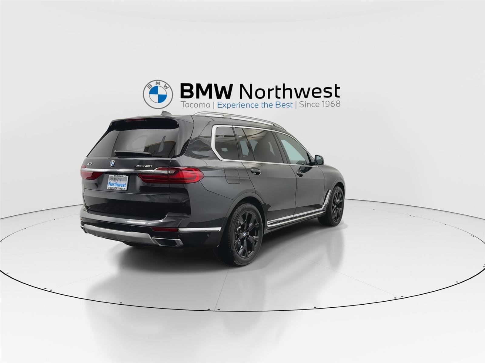 Used 2022 BMW X7 xDrive40i w/ Premium Package AWD/4WD image 2