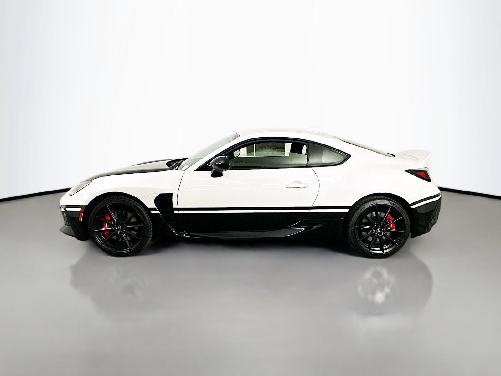 New 2026 Toyota GR86 Premium w/ Performance Package RWD image 4