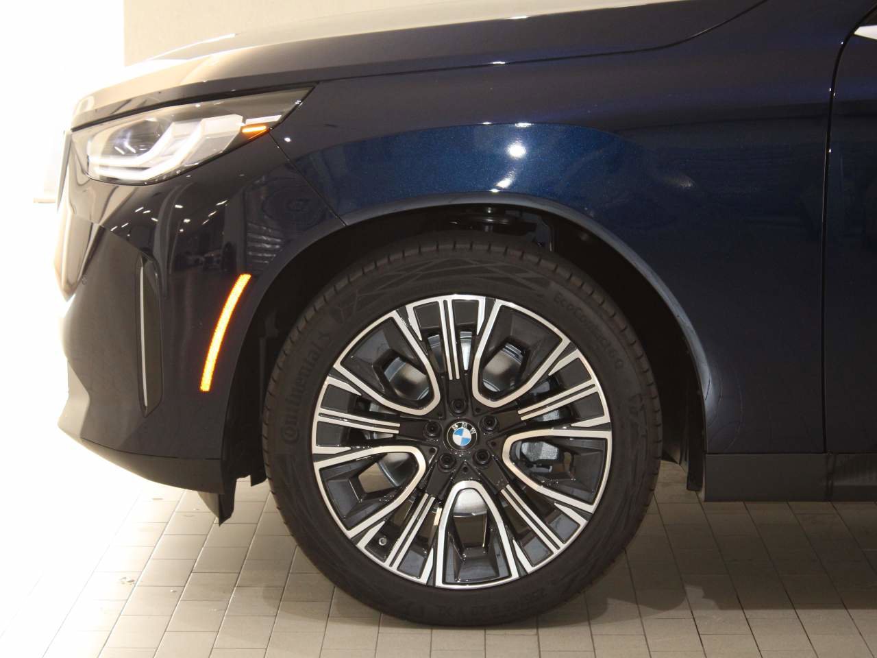 Used 2025 BMW X3 xDrive30 AWD/4WD image 4
