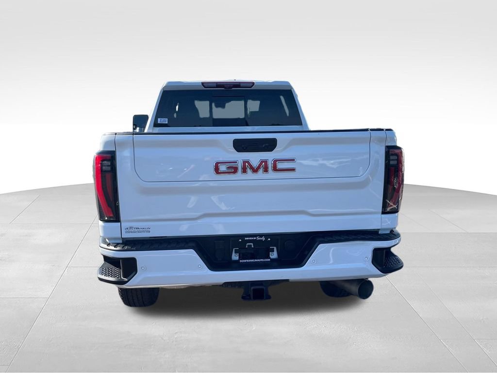 Used 2025 GMC Sierra 2500 AT4 w/ AT4 Premium Plus Package AWD/4WD image 4
