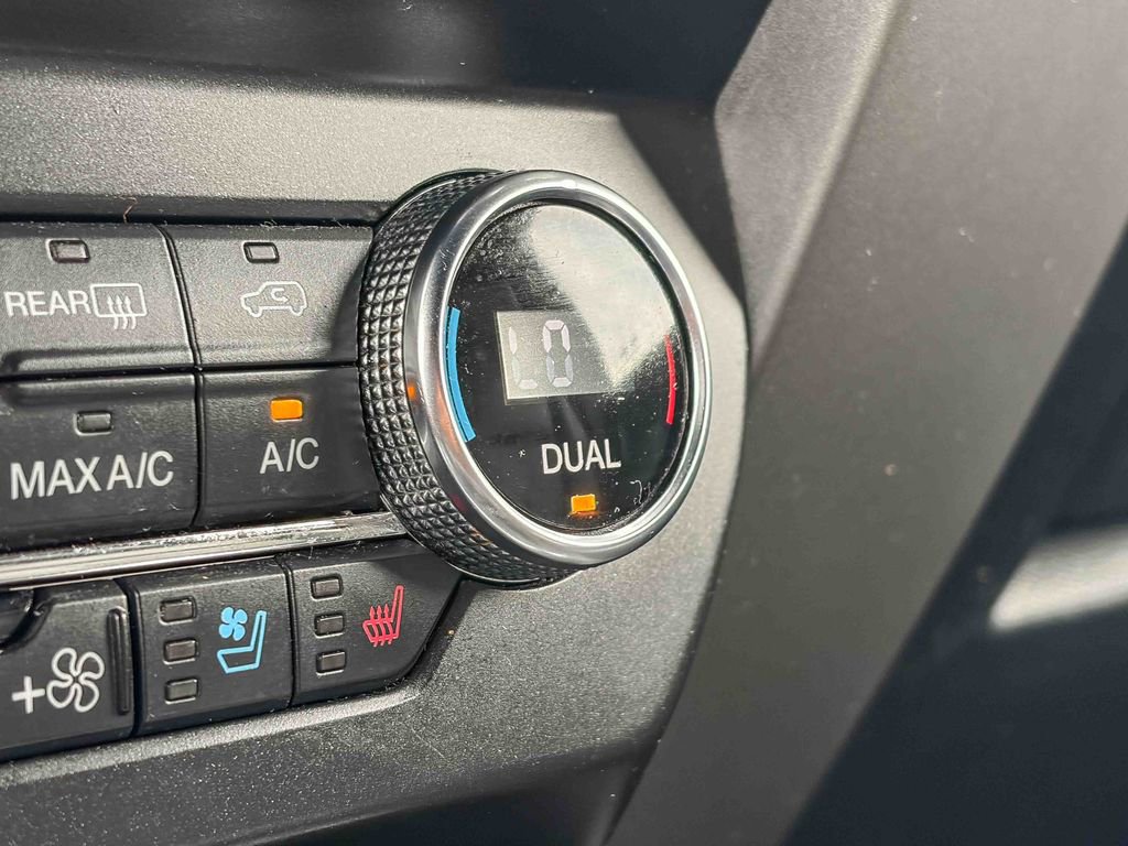 Used 2021 Ford Expedition Max XLT image 37