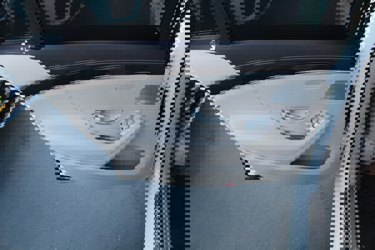 Used 2019 Mercedes-Benz S 450 Sedan image 24