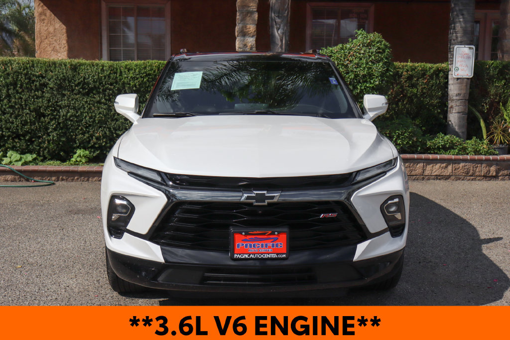Used 2024 Chevrolet Blazer RS w/ Driver Confidence II Package FWD image 3