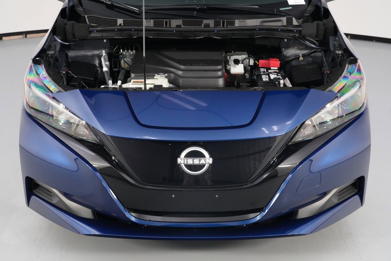 Used 2025 Nissan Leaf S image 7