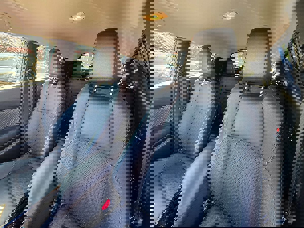 Used 2020 Toyota C-HR Limited FWD image 22