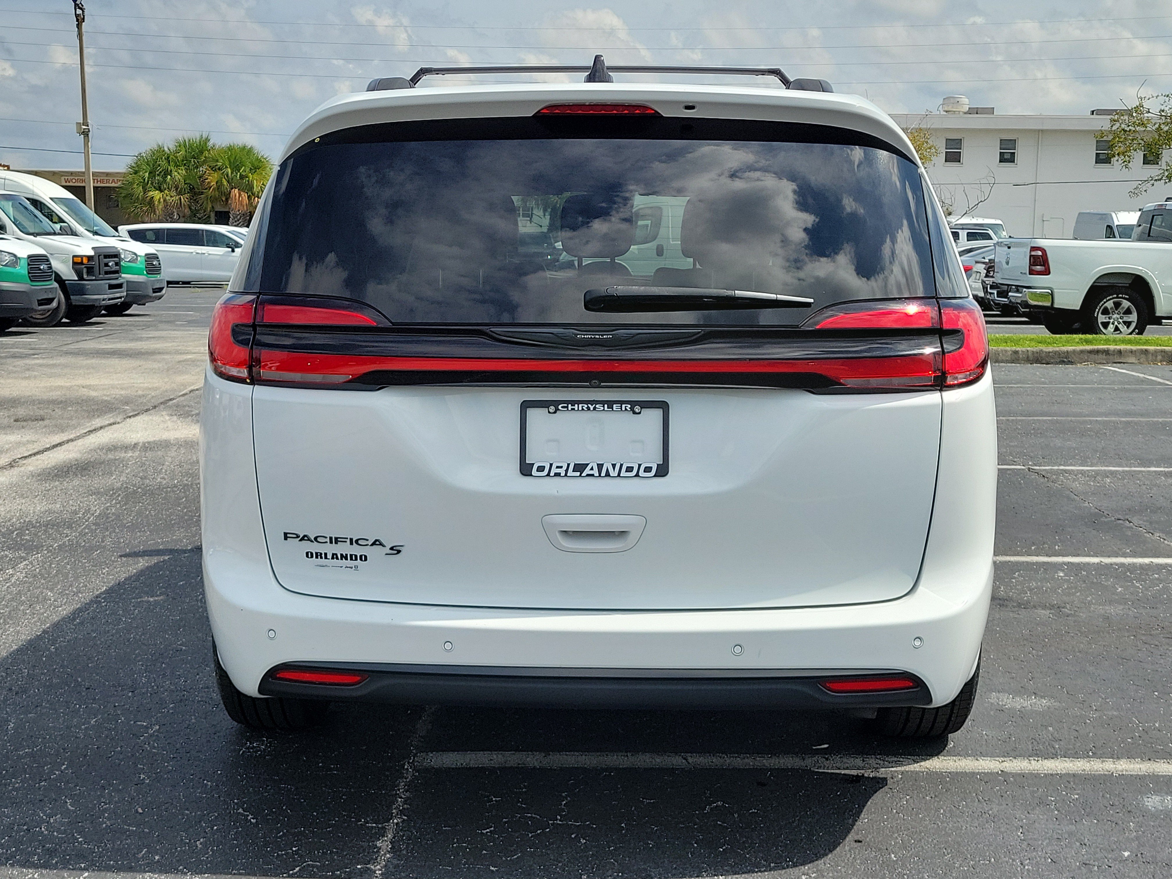 Certified 2023 Chrysler Pacifica Touring-L w/ S Appearance Package FWD image 6