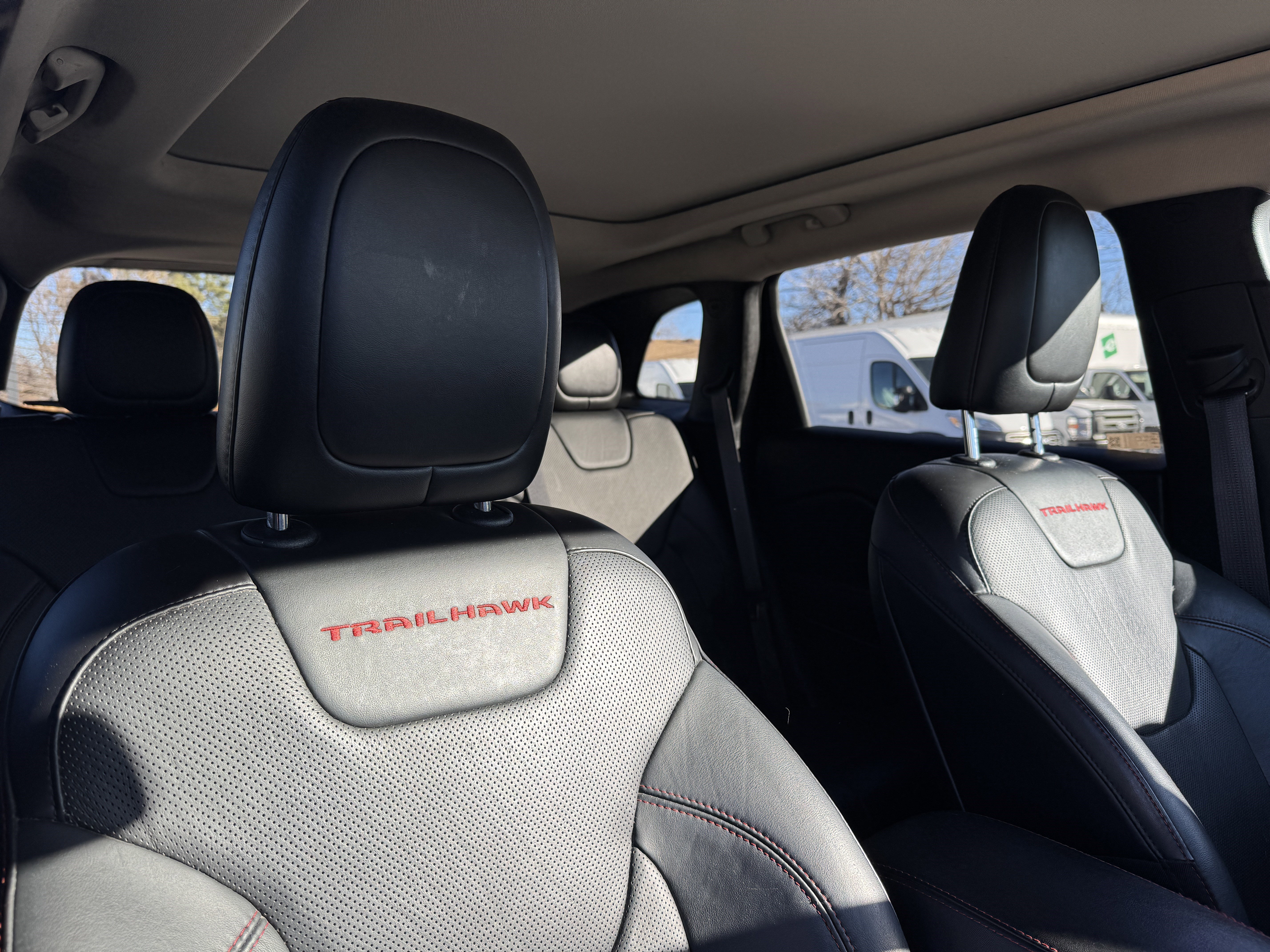 Used 2016 Jeep Cherokee Trailhawk w/ Comfort/Convenience Group image 21