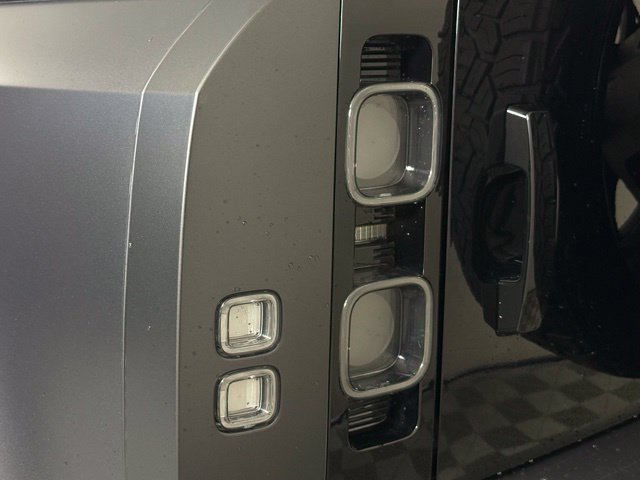 Used 2023 Land Rover Defender 90 Carpathian Edition AWD/4WD image 13