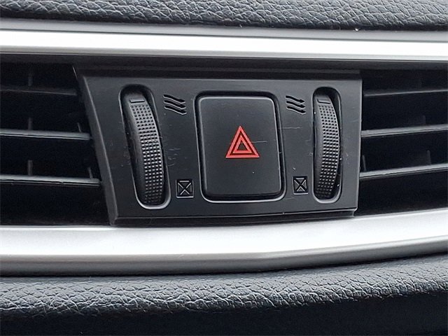 Used 2016 Nissan Rogue S image 25