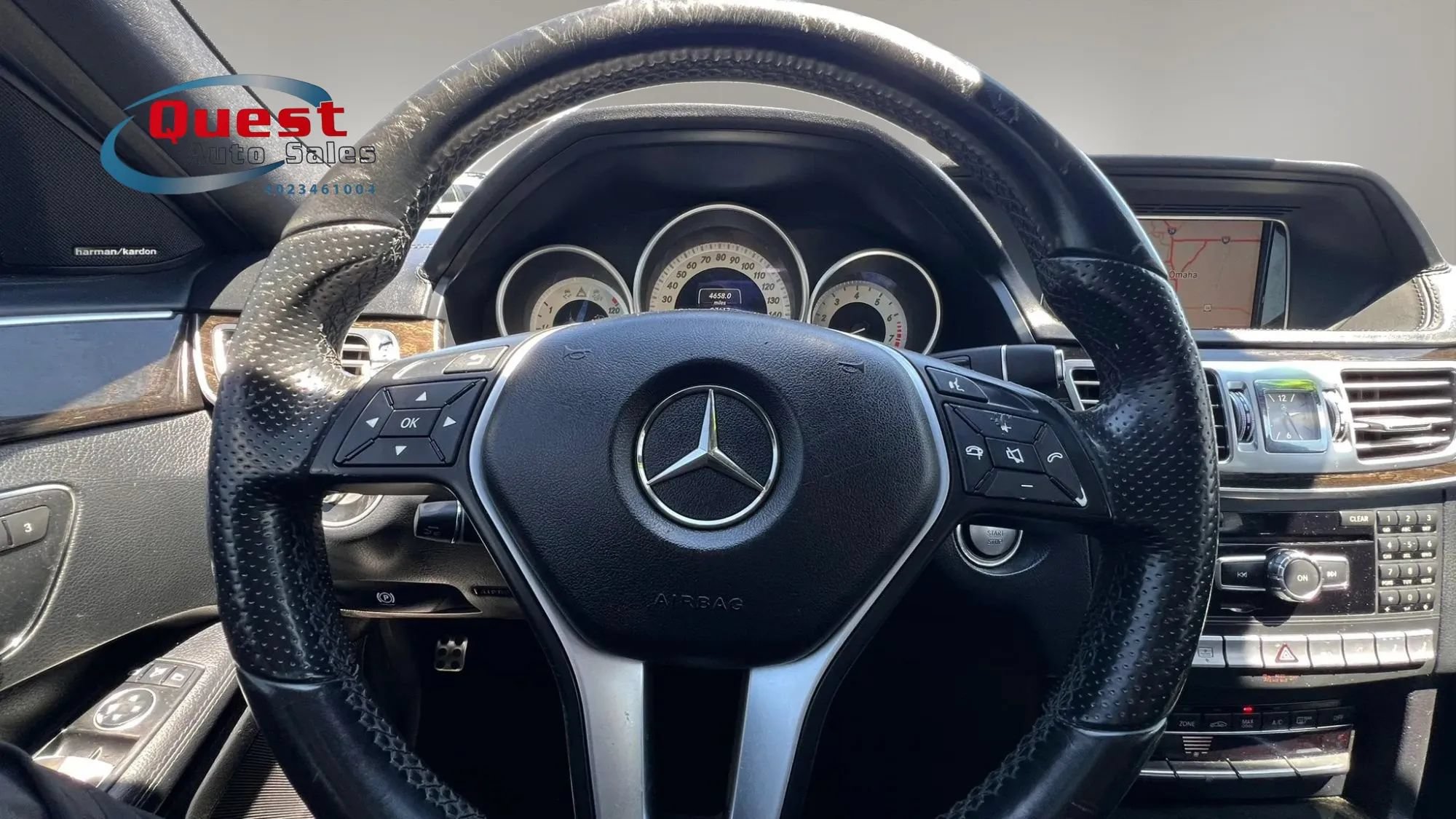 Used 2015 Mercedes-Benz E 400 Sedan w/ Driver Assistance Package image 34
