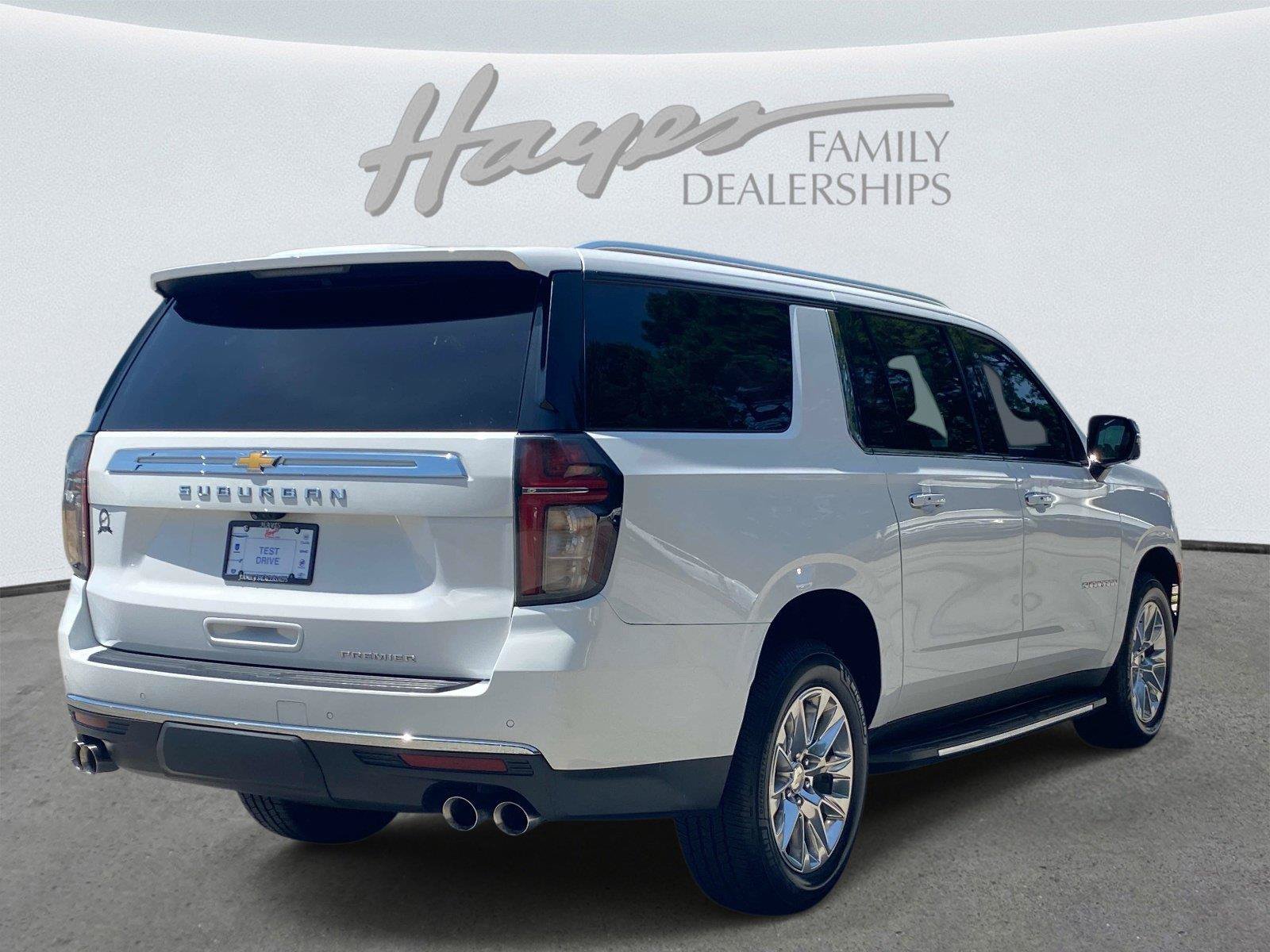 Used 2021 Chevrolet Suburban Premier w/ Premium Package AWD/4WD image 3
