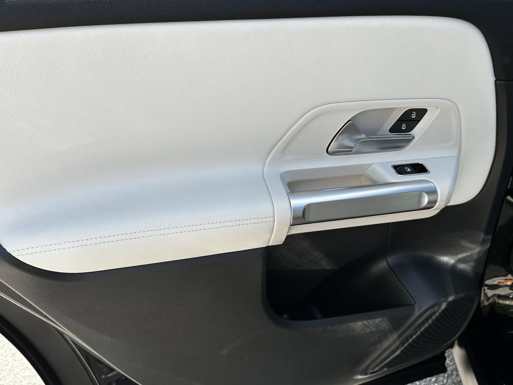Certified 2023 Mercedes-Benz GLB 250 w/ AMG Line image 25