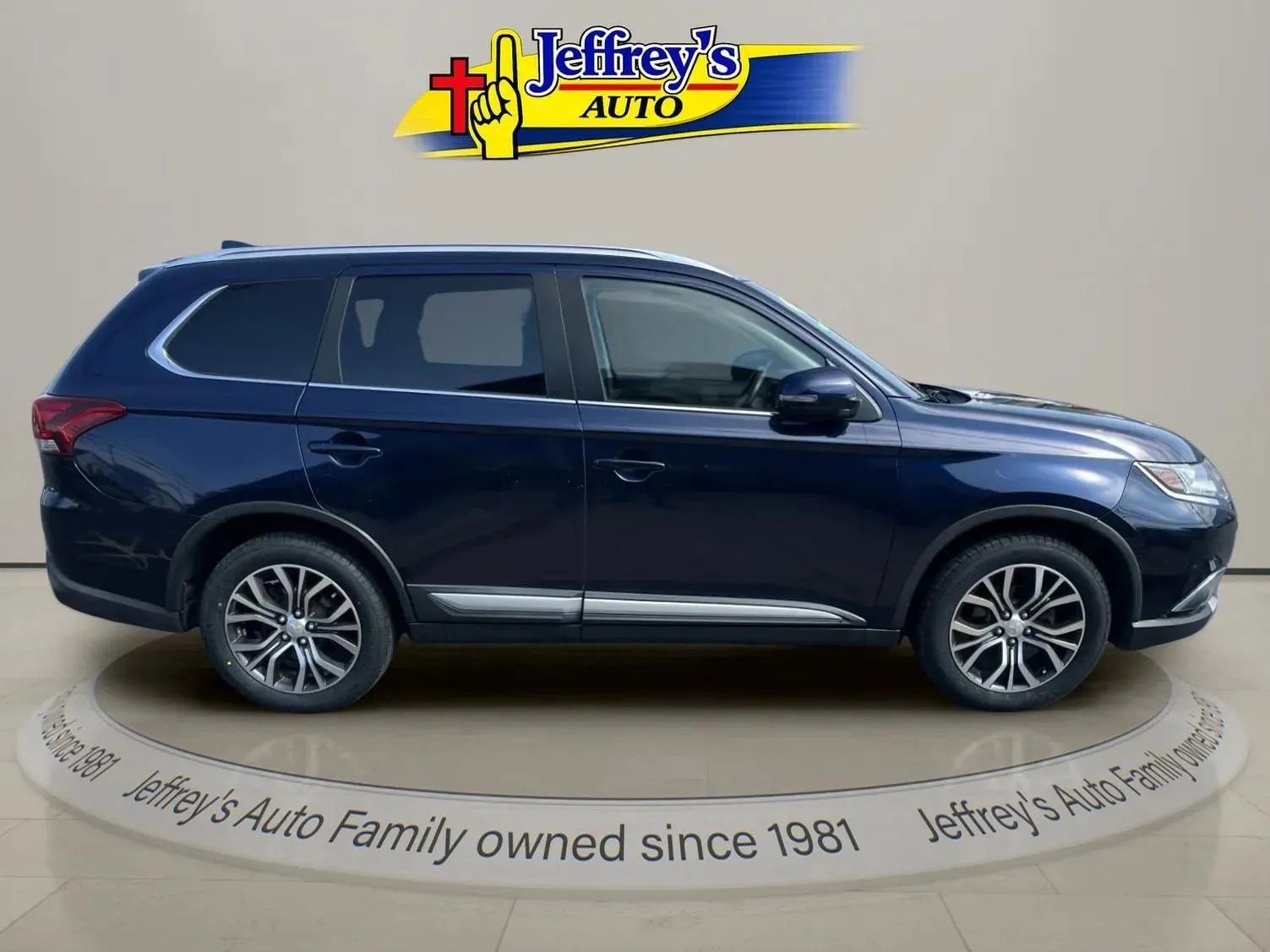 Used 2018 Mitsubishi Outlander SE image 6