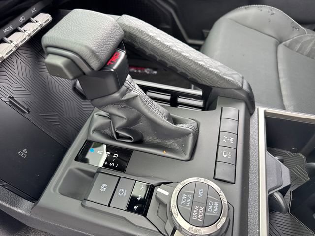 New 2026 Toyota 4Runner TRD Off-Road Premium AWD/4WD image 18