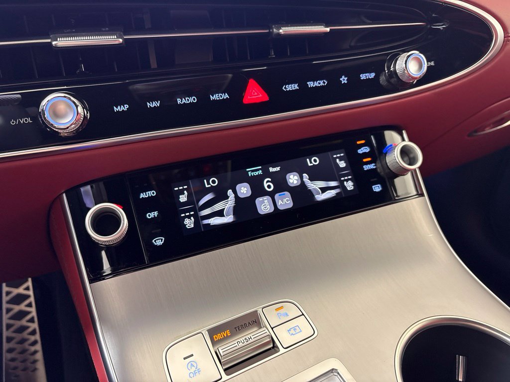 New 2027 Genesis GV70 2.5T Sport Prestige AWD/4WD image 39