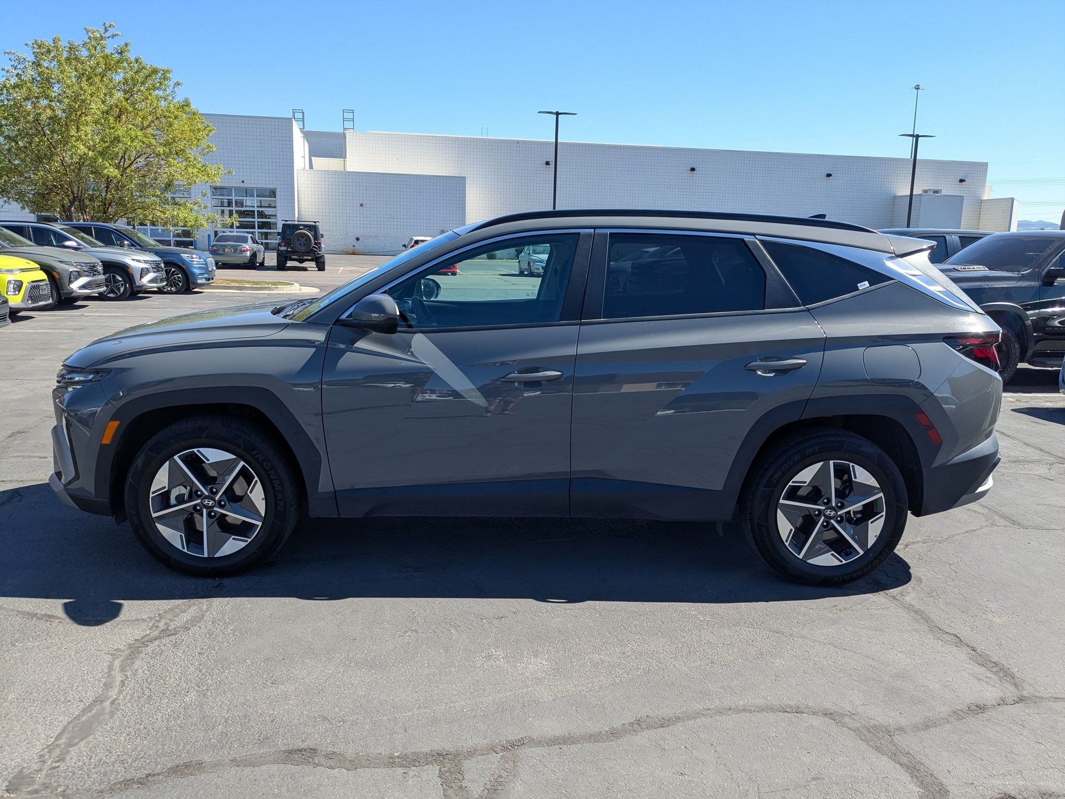 Certified 2025 Hyundai Tucson SEL AWD/4WD image 10