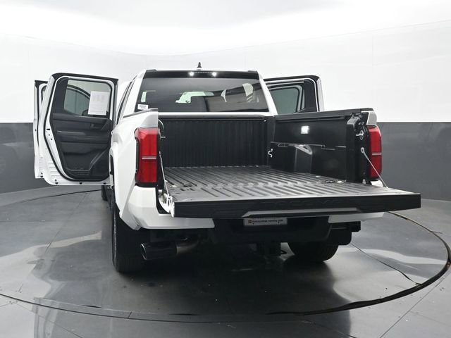 Used 2025 Toyota Tacoma SR5 RWD image 33