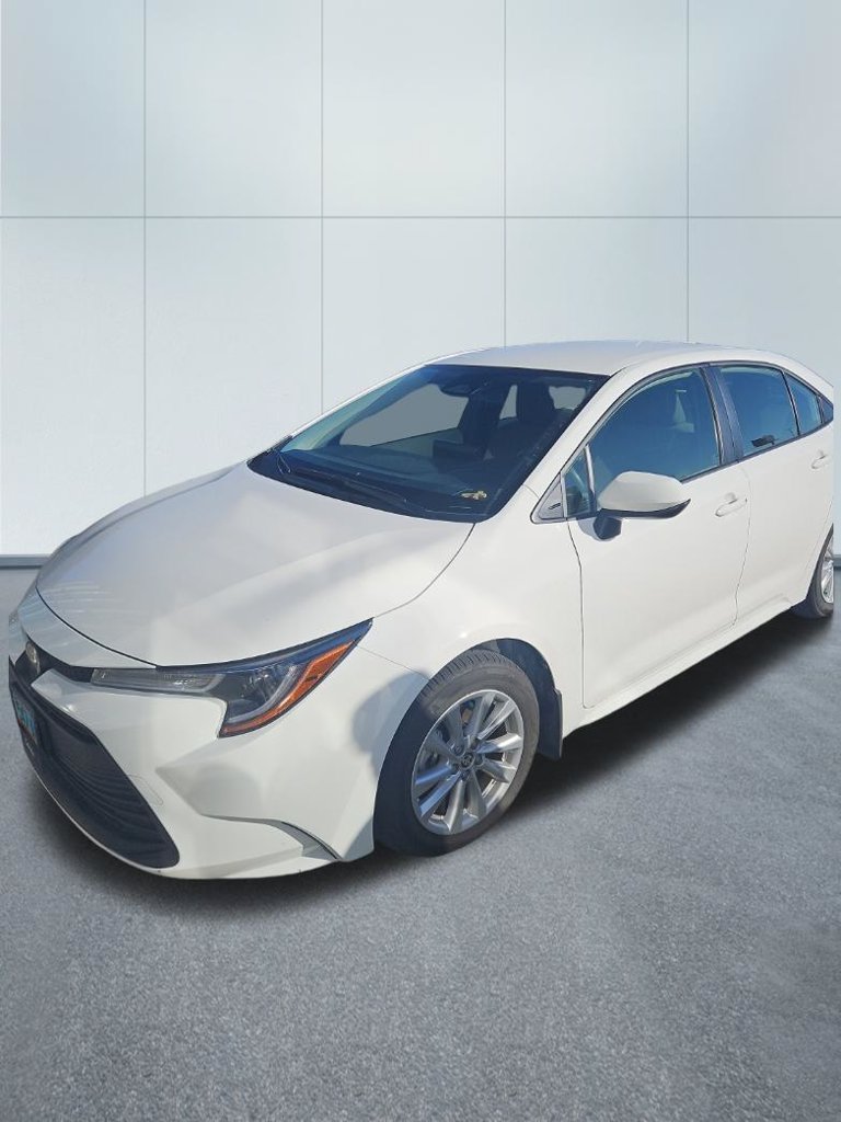 Used 2024 Toyota Corolla LE w/ LE Convenience Package FWD image 6