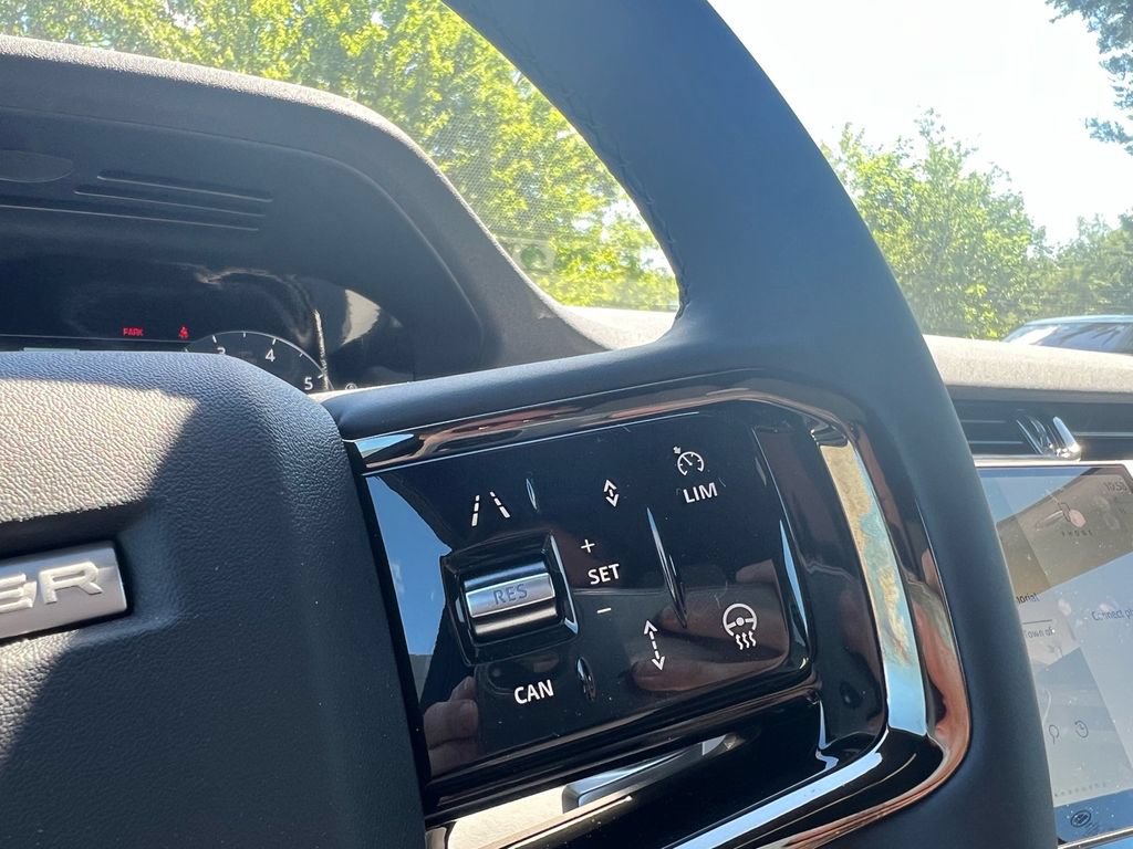 New 2026 Land Rover Range Rover Evoque S AWD/4WD image 13