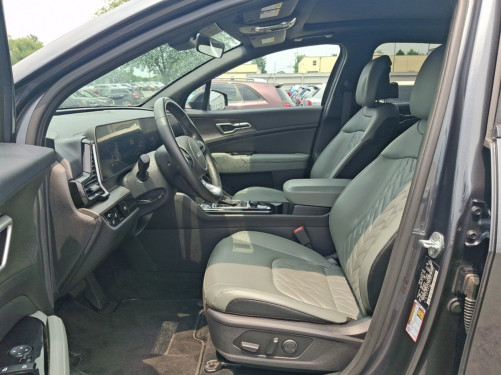 Used 2023 Kia Sportage X-Line w/ X-Line Premium Package AWD/4WD image 13