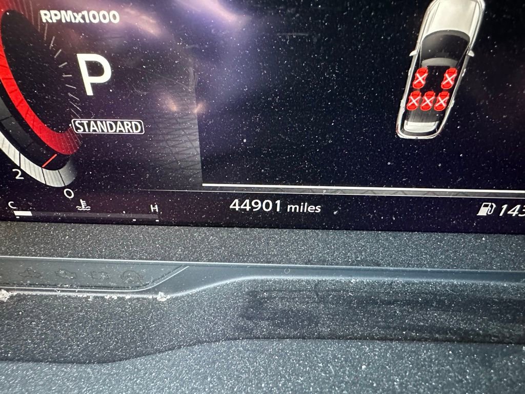 Used 2023 Nissan Pathfinder Platinum FWD image 12