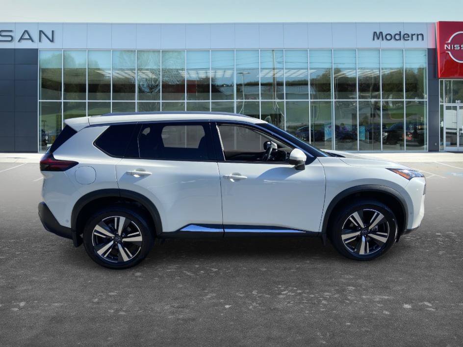 Certified 2023 Nissan Rogue SL w/ SL Premium Package FWD image 4