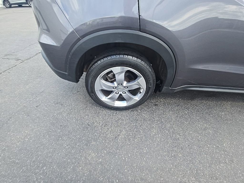 Certified 2021 Honda HR-V LX image 11