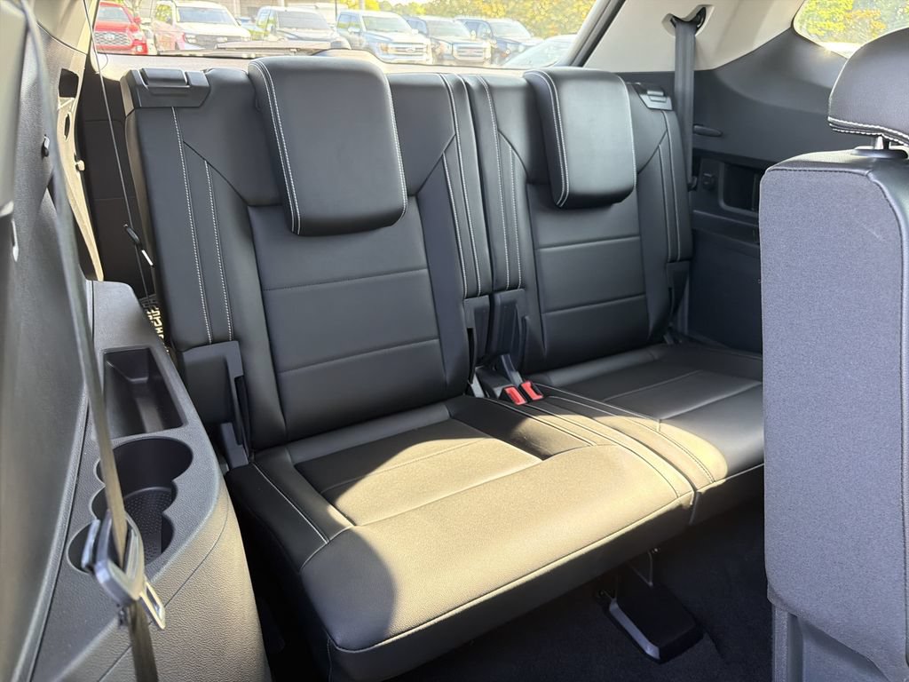Used 2023 Volkswagen Atlas SE w/ Panoramic Sunroof Package FWD image 17