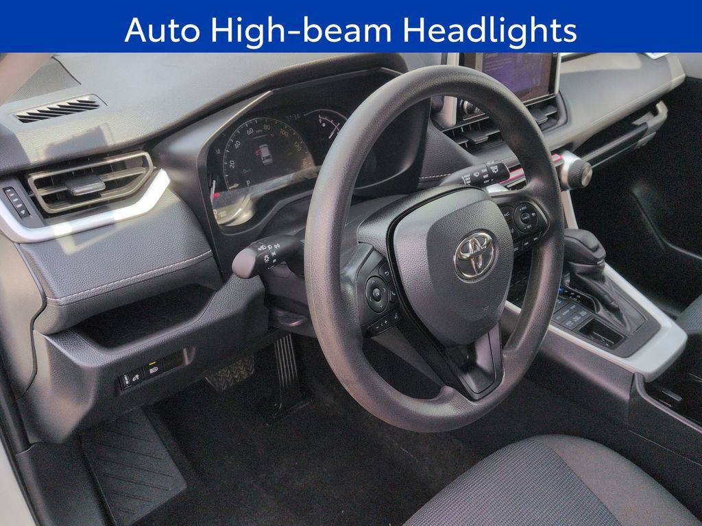 Used 2024 Toyota RAV4 LE AWD/4WD image 12