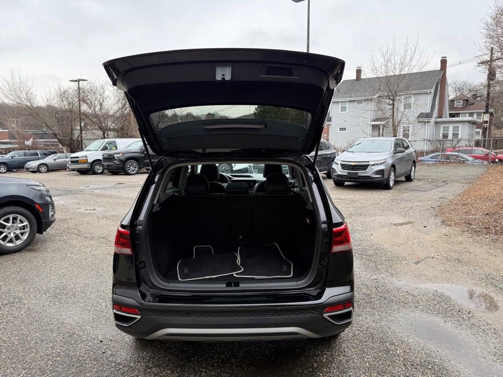 Used 2023 Volkswagen Taos SEL image 5