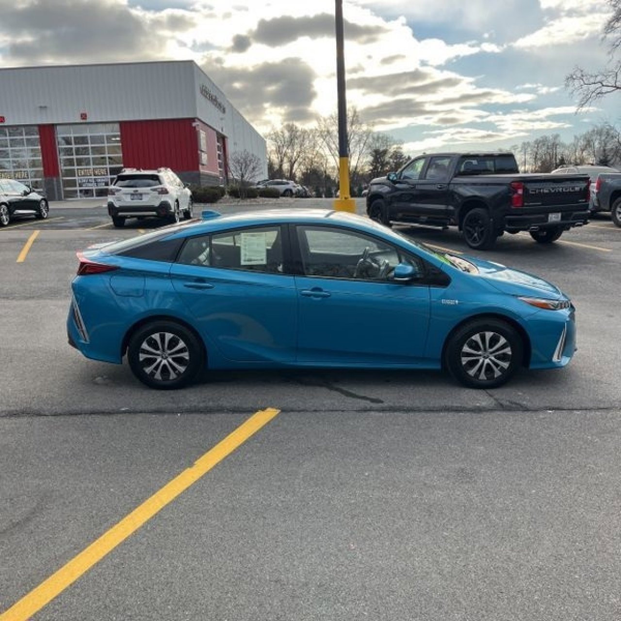 Used 2020 Toyota Prius Prime XLE image 9
