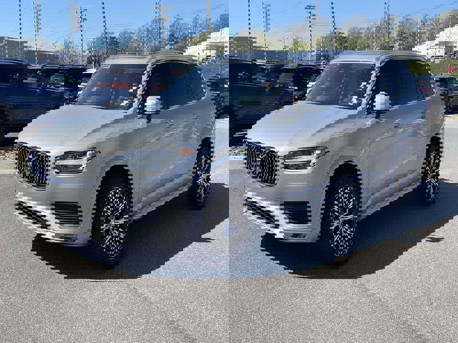 Used 2023 Volvo XC90 B6 Core w/ Protection Package Premier image 3