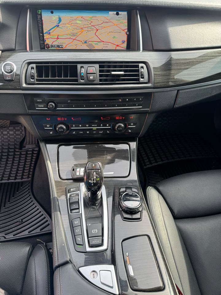 Used 2016 BMW 550i xDrive Sedan AWD/4WD image 34