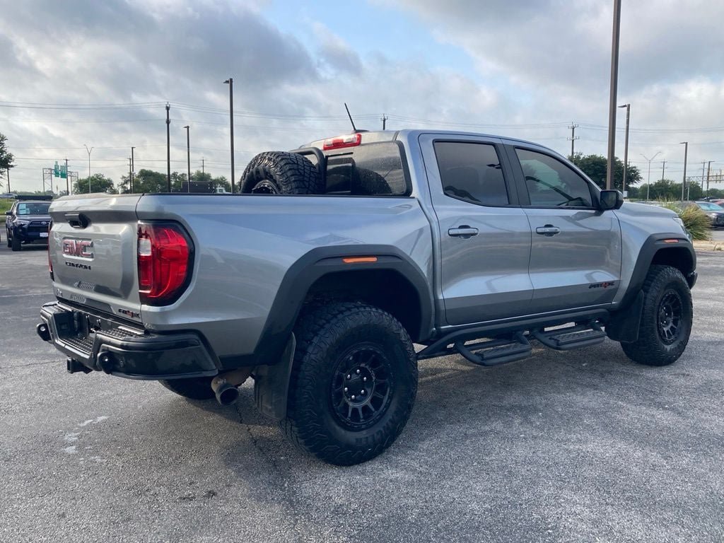 Used 2024 GMC Canyon AT4X w/ AT4X AEV Edition AWD/4WD image 5