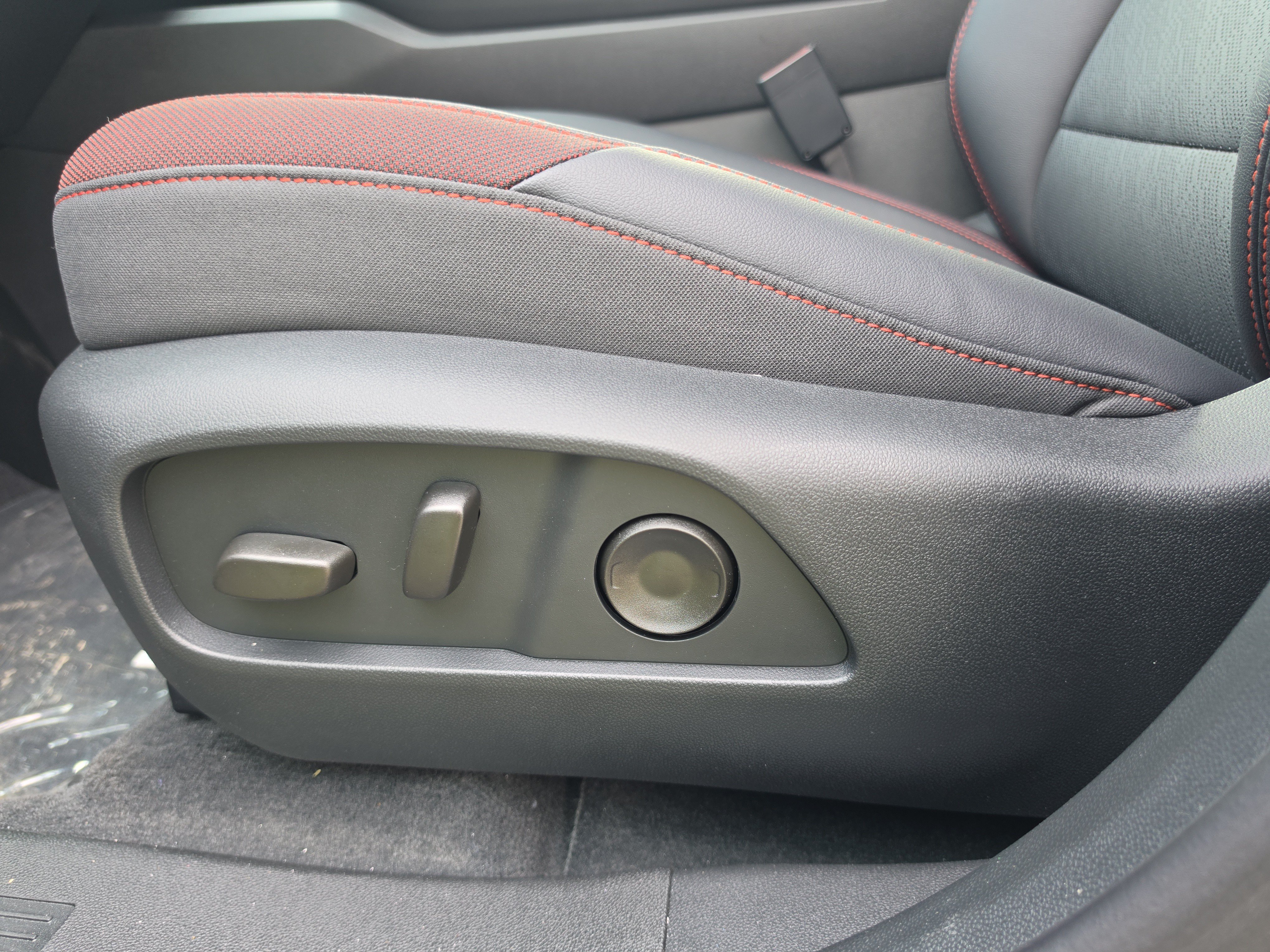 New 2027 Chevrolet Equinox RS AWD/4WD image 13