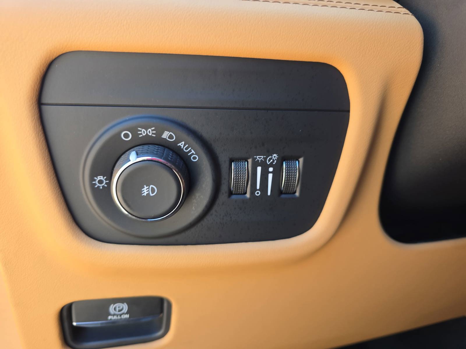 Used 2023 Jeep Grand Cherokee Summit image 27