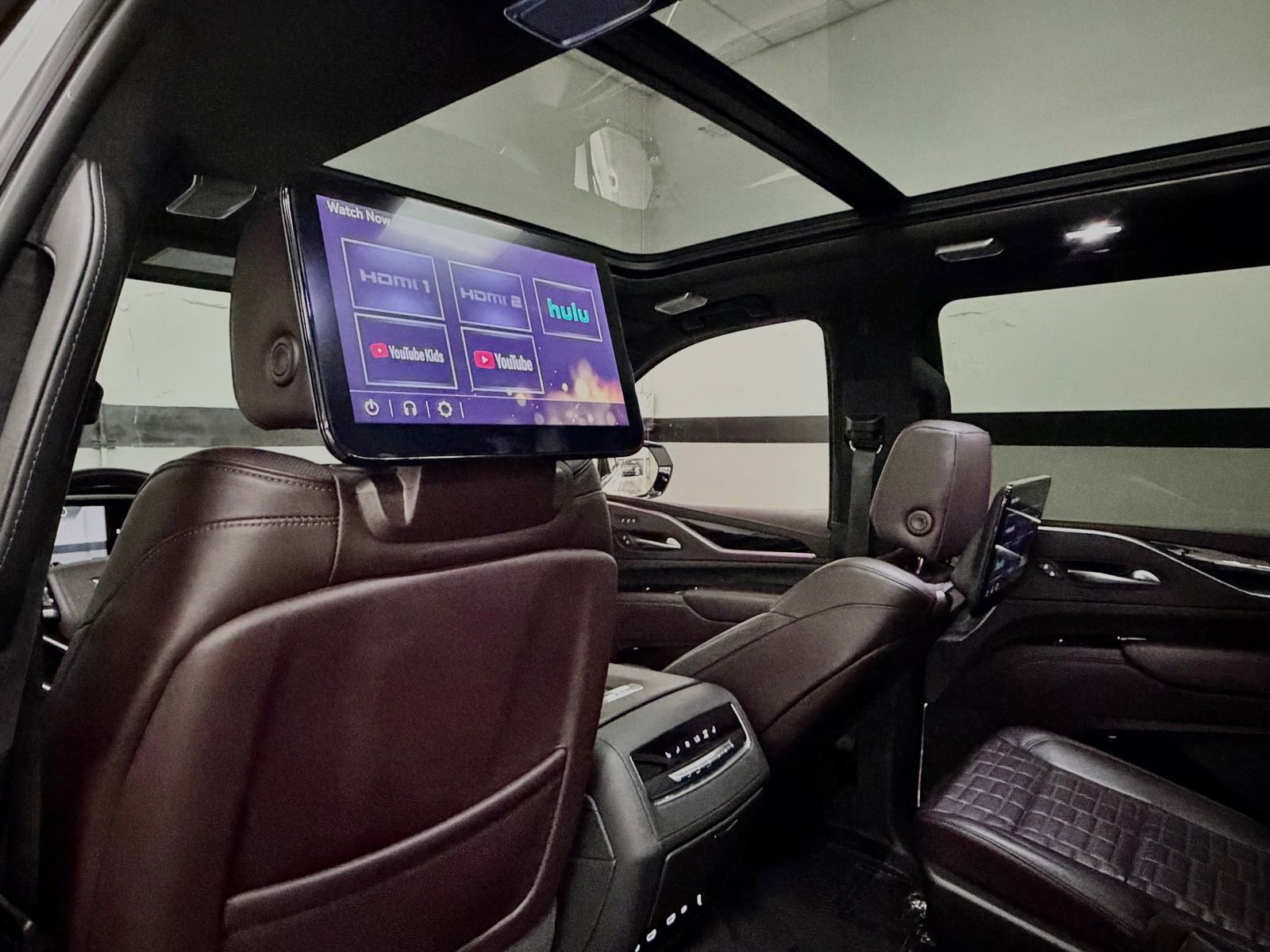 Used 2023 Cadillac Escalade ESV V image 39