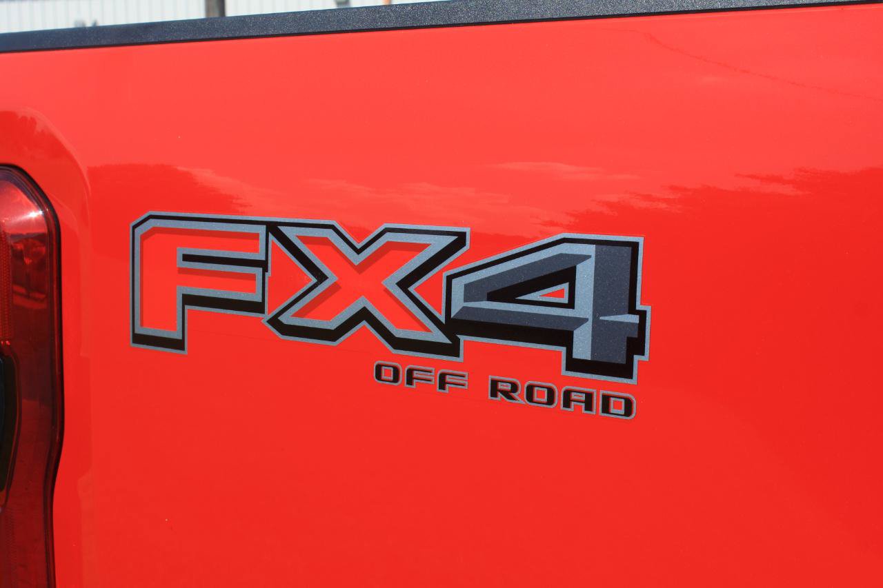 Used 2023 Ford F250 XL w/ STX Appearance Package AWD/4WD image 8